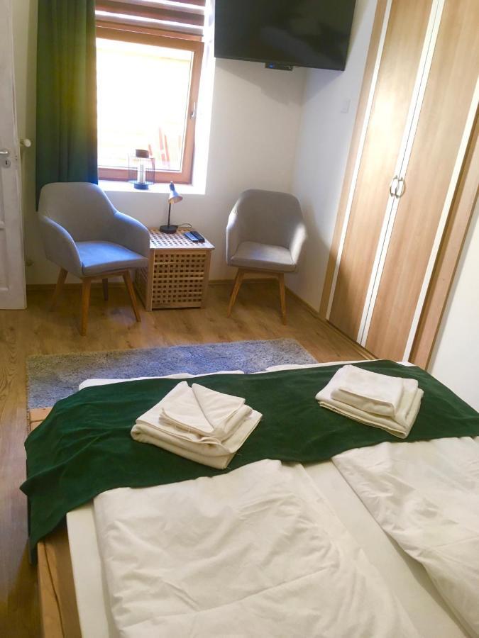 Boroka Apartman Belvaros 베스프렘 외부 사진